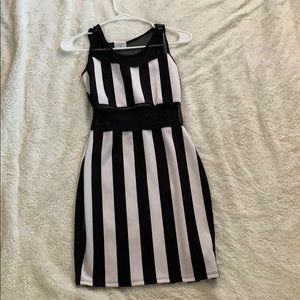 Black and white bodycon dress
